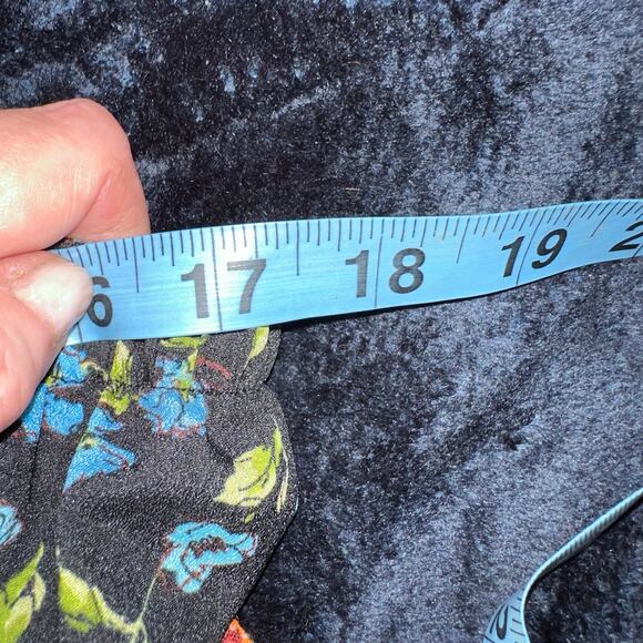 URBAN OUTFITTERS RENEWAL BOHO FLORAL PATCHWORK PANTS 100% COTTON S - Picture 4 of 10